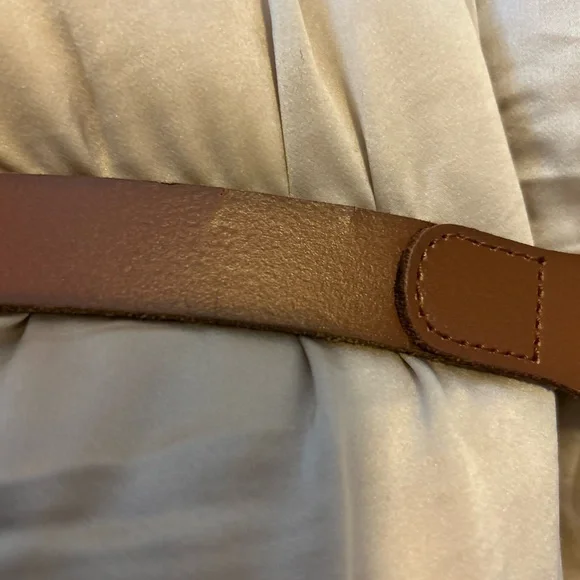 NWT: Anthropologie Brown Leather Belt with Unique Buckle Closure - Picture 5 of 6